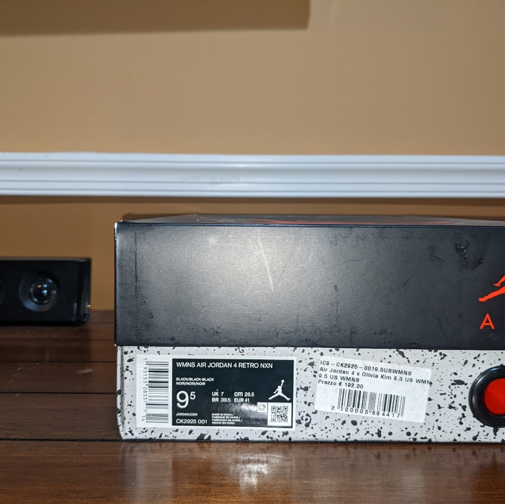 Air Jordan 4 Olivia Kim No cover